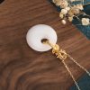 Collar con dije de pez Koi de jade blanco para atraer la riqueza White Jade Koi Fish Wealth Pendant Necklace