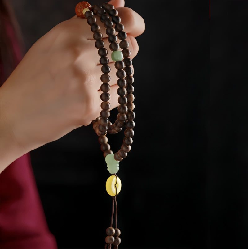 سوار توازن خرز مالا 108 من عود كاليمنتان وعنبر 108 Mala Beads Agarwood Amber Balance Bracelet