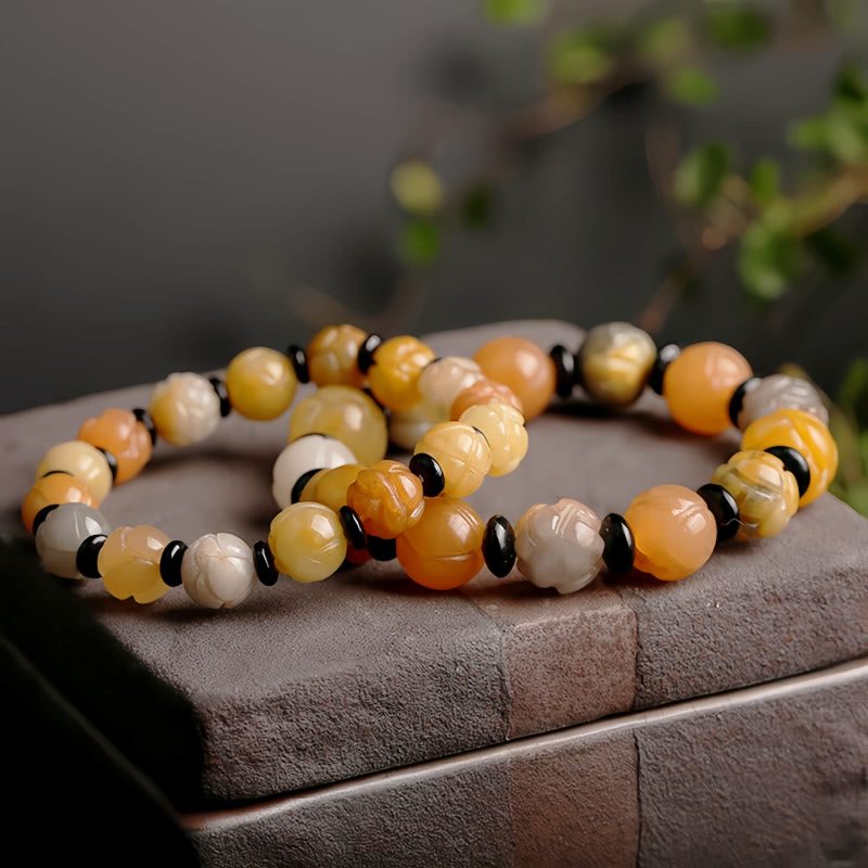 Pulsera de Prosperidad con Jade de Seda Dorada y Loto Golden Silk Jade Lotus Prosperity Bracelet