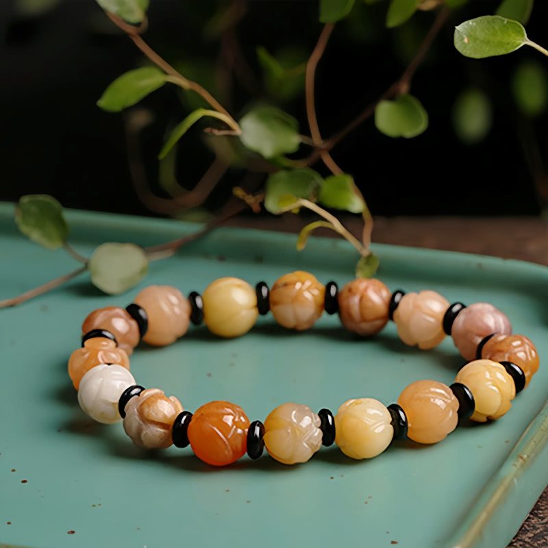 Pulsera de Prosperidad con Jade de Seda Dorada y Loto Golden Silk Jade Lotus Prosperity Bracelet