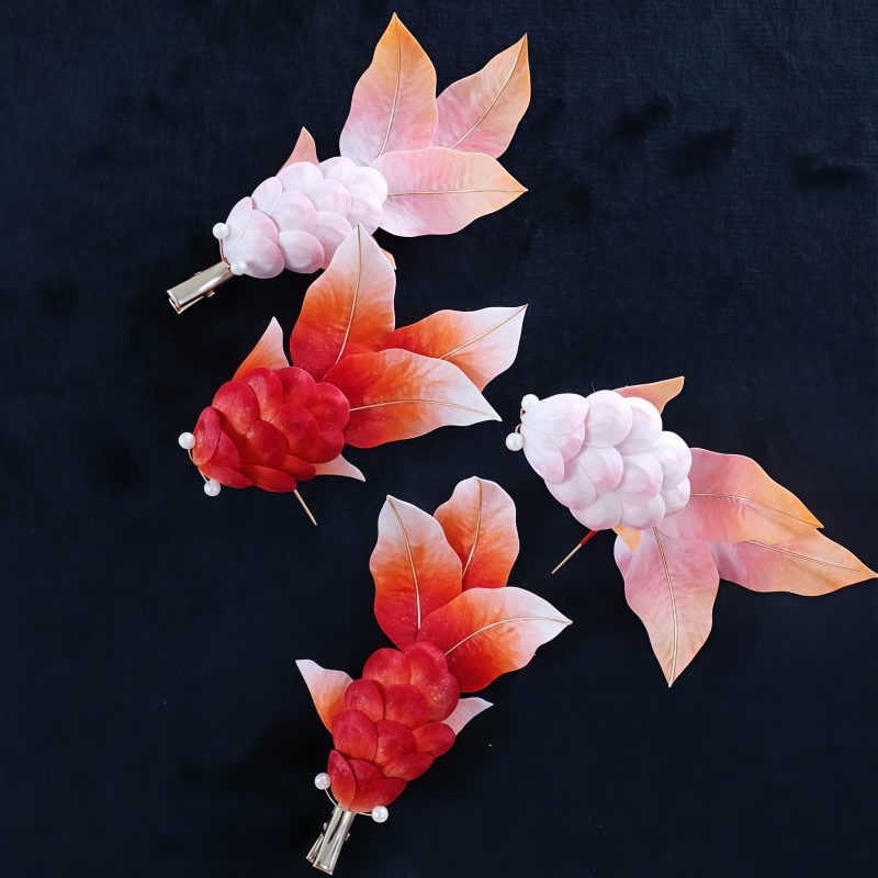 Broche de Carpa Koi de Seda de Morera Hechas a Mano Handmade Mulberry Silk Koi Fish Brooch