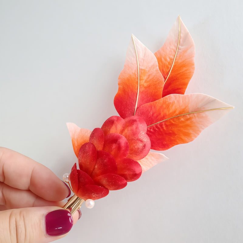 Broche de Carpa Koi de Seda de Morera Hechas a Mano Handmade Mulberry Silk Koi Fish Brooch