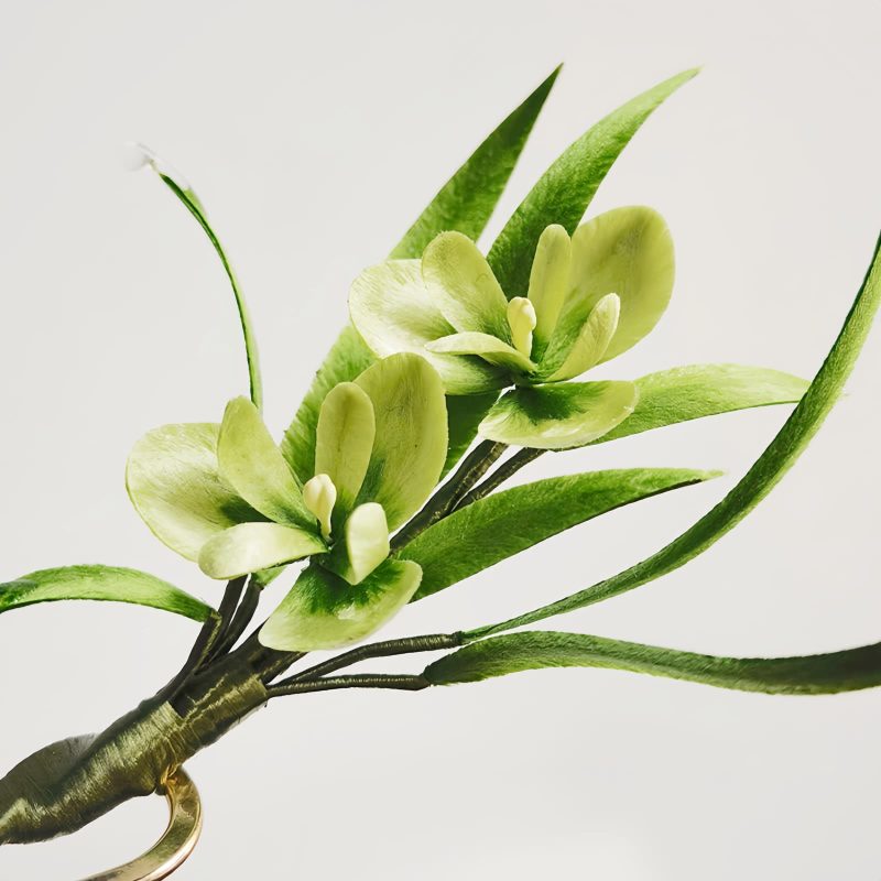 Broche y Horquilla de Flores de Seda de Morera Hechas a Mano Handmade Mulberry Silk Flower Brooch & Hairpin