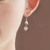 Aretes colgantes de hoja de bambú con jade de Hetian Hetian Jade Bamboo Leaf Dangle Earrings