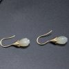 أقراط من حجر هيتيان اليشم على شكل زهرة ماغنوليا المتدلية Hetian Jade Magnolia Drop Earrings