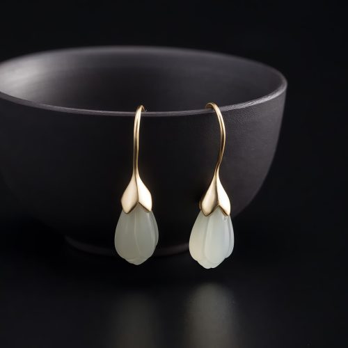 Aretes de Jade de Hetian con Forma de Magnolia Aretes de Jade de Hetian con Forma de Magnolia