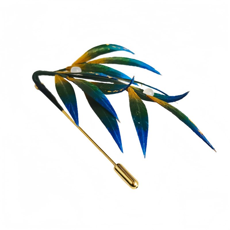 Broche de Flor de Seda de Morera con Hojas Verdes y Amarillas Mulberry Silk Velvet Flower Brooch with Green and Yellow Leaves