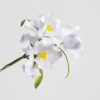 Broche de Iris Blanco en Seda de Morera Mulberry Silk White Iris Brooch
