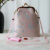 حقيبة سلسلة لؤلؤ مطرزة على الطراز الصيني العتيق Retro Chinese Embroidery Pearl Chain Bag
