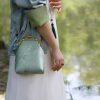 حقيبة سلسلة لؤلؤ مطرزة على الطراز الصيني العتيق Retro Chinese Embroidery Pearl Chain Bag
