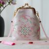 حقيبة سلسلة لؤلؤ مطرزة على الطراز الصيني العتيق Retro Chinese Embroidery Pearl Chain Bag