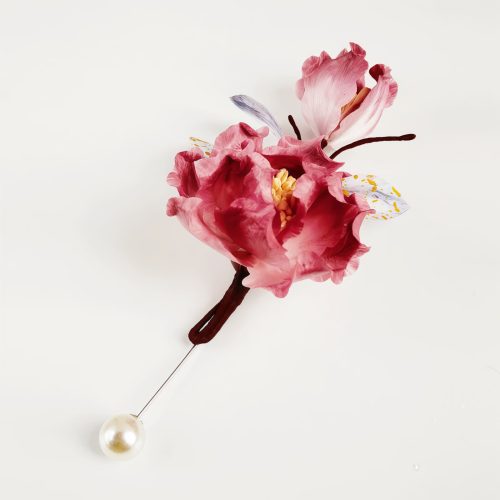 Broche de Flor Roja de Seda de Morera Hecha a Mano en el Tíbet Broche de Flor Roja de Seda de Morera Hecha a Mano en el Tíbet
