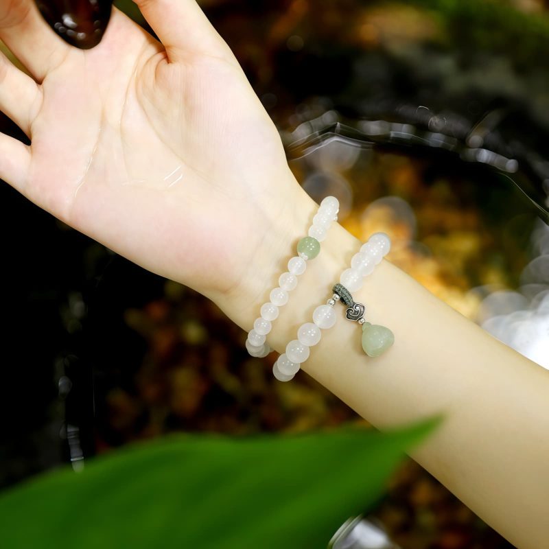 Pulsera de Protección de Ágata Blanca Tibetana con Loto Tibetan White Agate Lotus Protection Bracelet