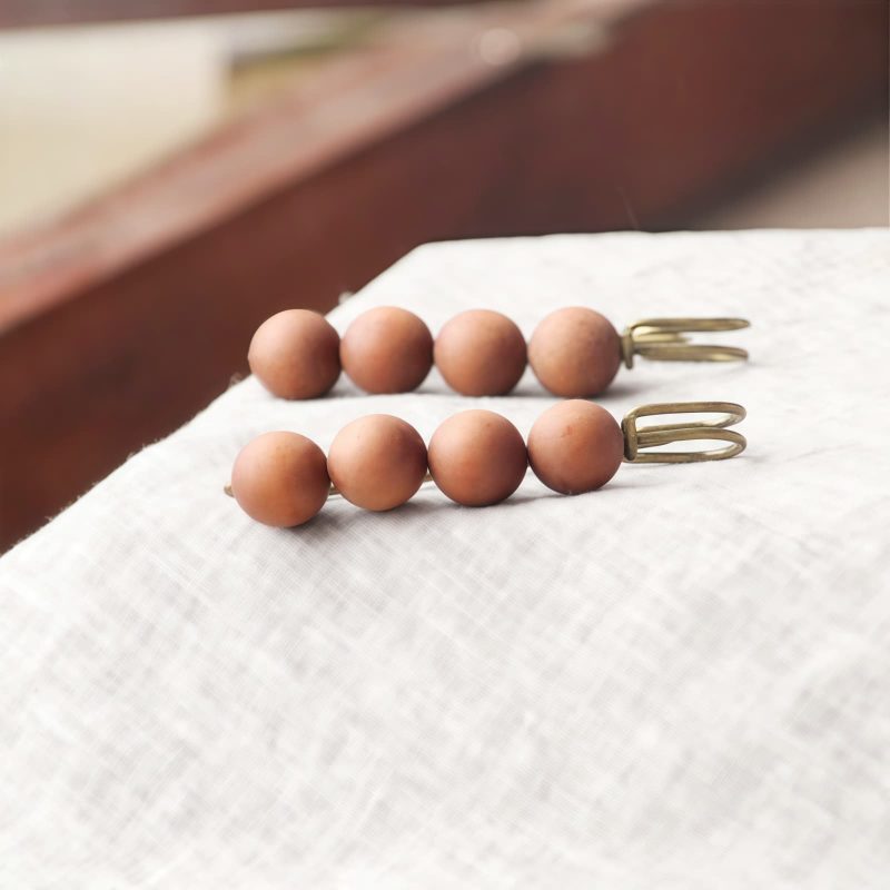 Broche Curativa Vintage de Sándalo Vintage Sandalwood Healing Brooch