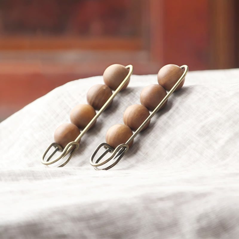 Broche Curativa Vintage de Sándalo Vintage Sandalwood Healing Brooch