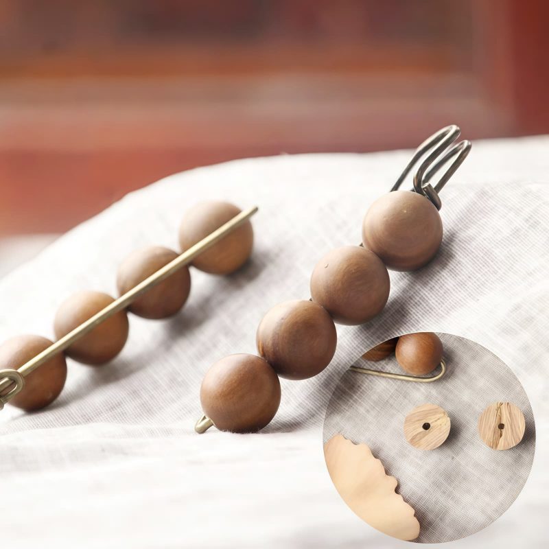 Broche Curativa Vintage de Sándalo Vintage Sandalwood Healing Brooch