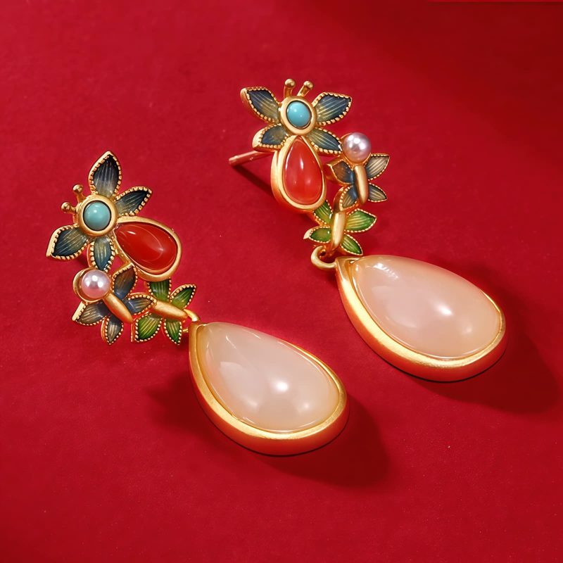 Aretes colgantes de jade blanco y ágata roja con forma de mariposa White Jade Red Agate Butterfly Dangle Earrings
