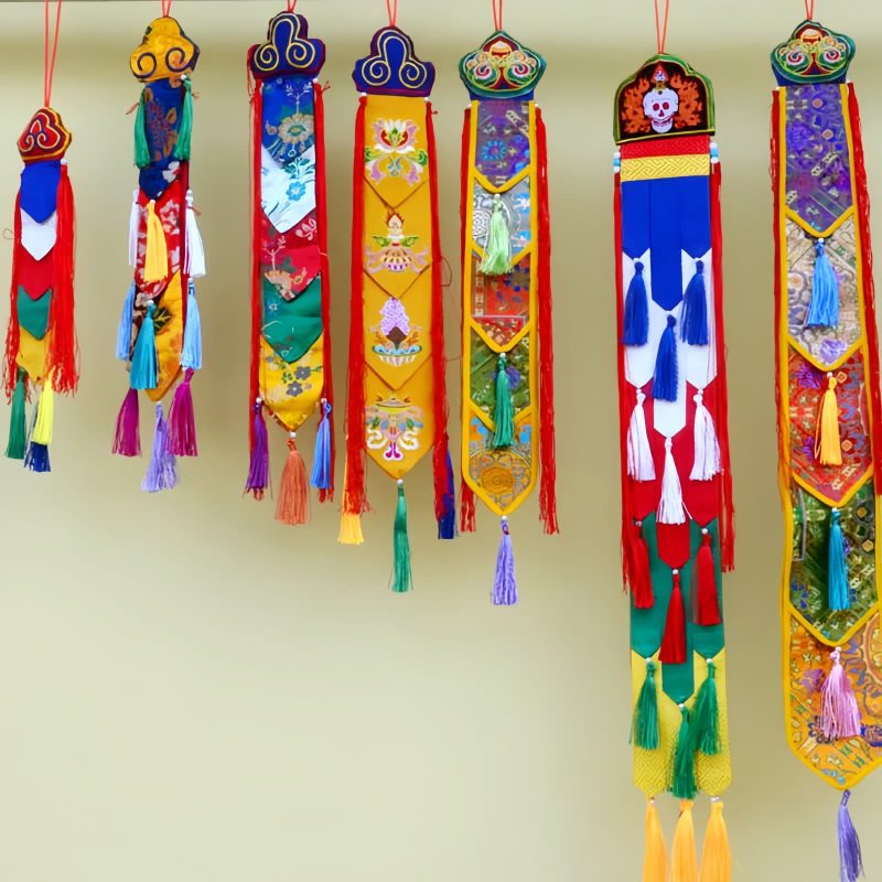 Arte Mural de Loto Colorido con Símbolos Auspiciosos Colorful Lotus Wall Art with Auspicious Symbols