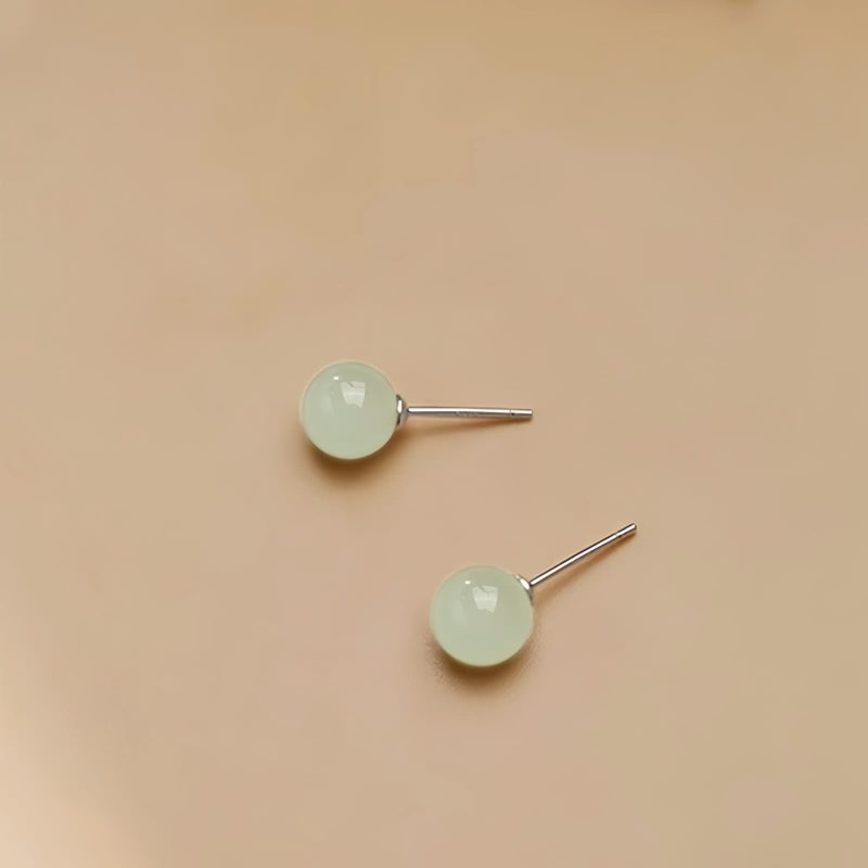 Aretes de Jade con Cuentas de la Suerte Jade Beaded Luck Stud Earrings