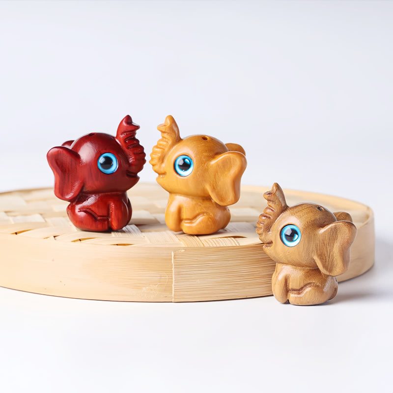 Miniatura de Sândalo Vermelho: Elefante Protetor Red Sandalwood Mini Elephant Decoration