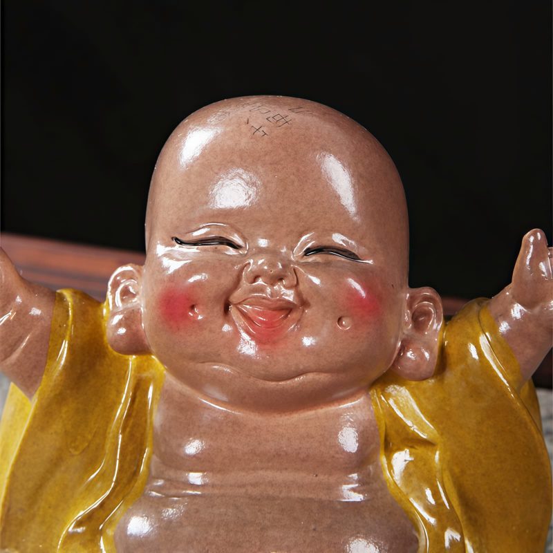 Figura de Buda Ríe de Resina con Cambio de Color Resin Color Changing Laughing Buddha Figurine