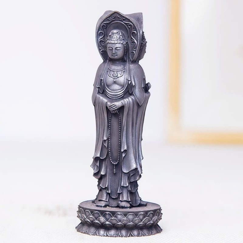 Patung Kwan Yin Bubuk Besi Berkarat - Simbol Kasih Sayang Tiga Wajah Rusty Iron Powder Kwan Yin Statue - Three-Faced Compassion Symbol