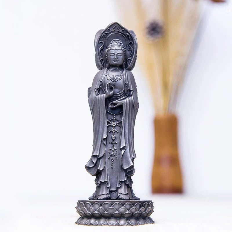 Patung Kwan Yin Bubuk Besi Berkarat - Simbol Kasih Sayang Tiga Wajah Rusty Iron Powder Kwan Yin Statue - Three-Faced Compassion Symbol