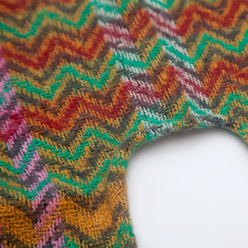 Chale Tibetano con Borlas Onduladas y Colores Vibrantes Tibetan Colorful Wavy Tassel Shawl