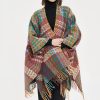 Chale Tibetano con Borlas Onduladas y Colores Vibrantes Tibetan Colorful Wavy Tassel Shawl
