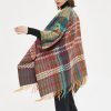 Chale Tibetano con Borlas Onduladas y Colores Vibrantes Tibetan Colorful Wavy Tassel Shawl