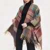 Chale Tibetano con Borlas Onduladas y Colores Vibrantes Tibetan Colorful Wavy Tassel Shawl