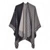 Chal de Rayas con Patrón de Diamante Tibetano Tibetan Diamond Pattern Striped Shawl