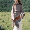 Chal de Rayas con Patrón de Diamante Tibetano Tibetan Diamond Pattern Striped Shawl
