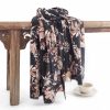 Tibeter Schal mit Blumenmuster Tibetan Floral Print Shawl