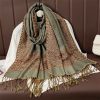 Chale Tibetano de Poliéster con Diseño Floral Colorido Tibetan Polyester Colorful Floral Design Shawl