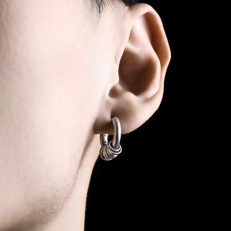 Aretes de Plata Tibetana Martillados a Mano para Protección Hand-hammered Tibetan Silver Protection Earrings