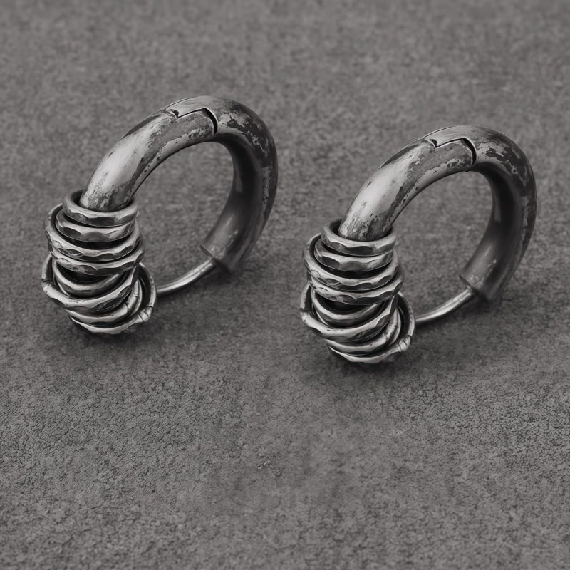 Aretes de Plata Tibetana Martillados a Mano para Protección Hand-hammered Tibetan Silver Protection Earrings