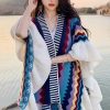 Chale Tibetano con Franjas Onduladas y Borlas Tibetan Wavy Striped Tassel Shawl
