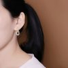 Aretes de Jade Blanco Tibetano para la Bendición Tibetan White Jade Blessing Earrings