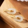 Aretes de Jade Blanco Tibetano para la Bendición Tibetan White Jade Blessing Earrings
