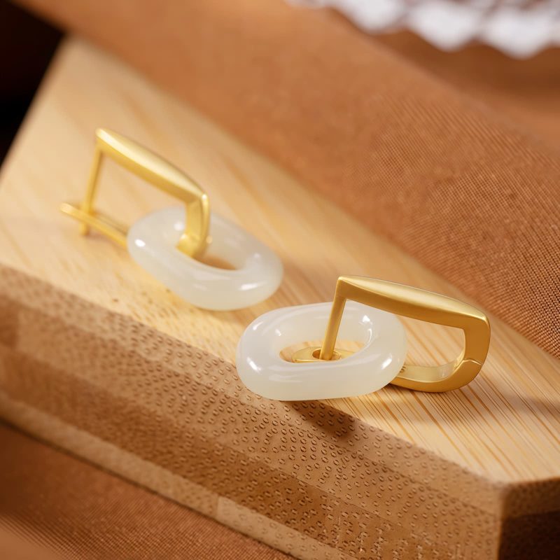 Aretes de Jade Blanco Tibetano para la Bendición Tibetan White Jade Blessing Earrings