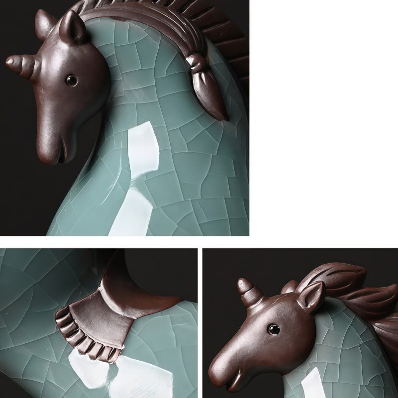 Decoración de Caballo de Cerámica Tradicional para el Éxito Traditional Ceramic Horse Decoration for Success