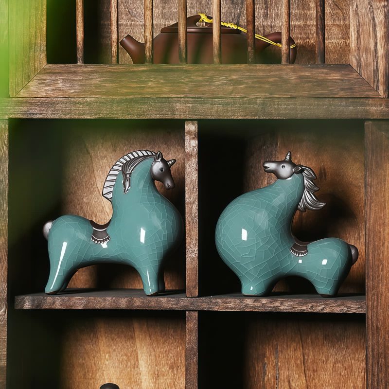 Decoración de Caballo de Cerámica Tradicional para el Éxito Traditional Ceramic Horse Decoration for Success