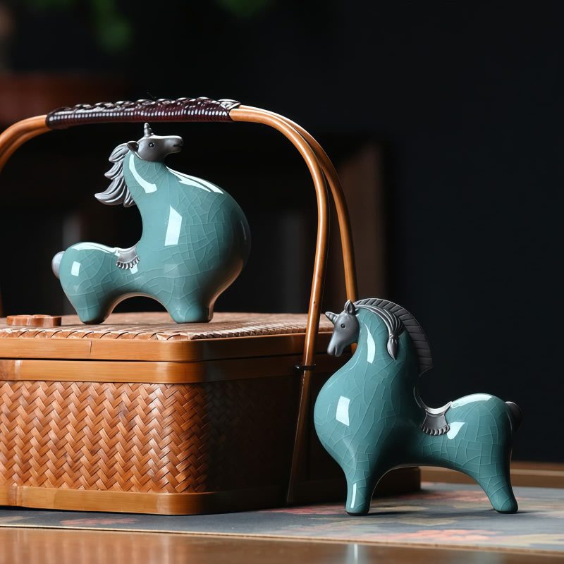 Decoración de Caballo de Cerámica Tradicional para el Éxito Traditional Ceramic Horse Decoration for Success