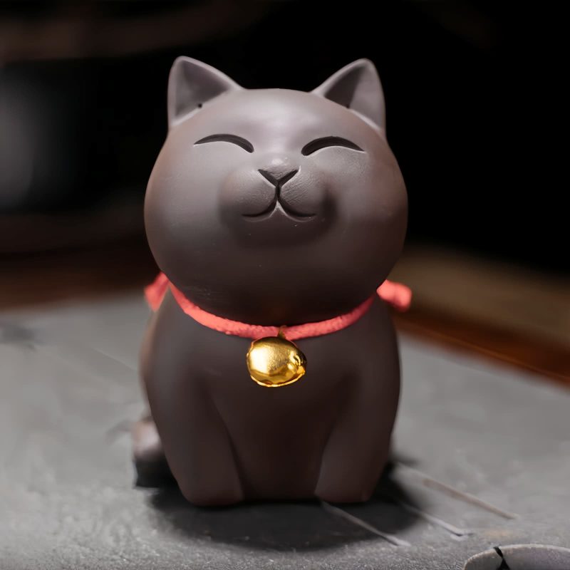 Figura de Gato de Arcilla Morada para Decoración de Escritorio Purple Clay Cat Figurine Desk Decoration