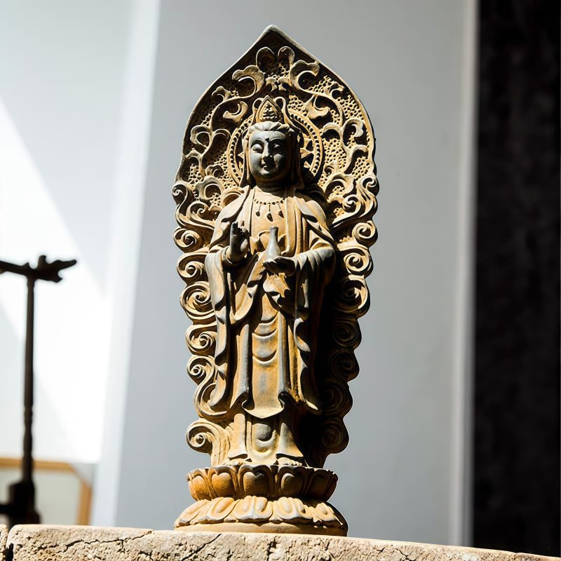 Dekorasi Patung Avalokitesvara dari Bubuk Besi Iron Powder Avalokitesvara Statue Decoration
