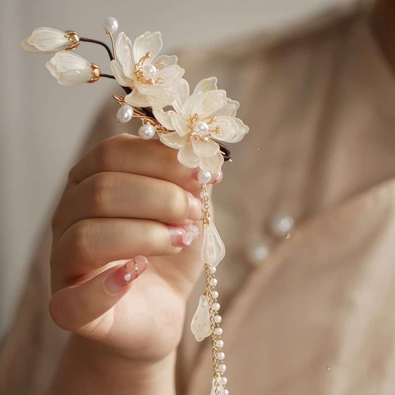 Pasador de Pelo con Borla de Magnolia de Aleación Alloy Magnolia Tassel Hair Clip