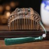 مشط جيبي من خشب الصندل الأخضر حسب الأبراج الصينية Chinese Zodiac Green Sandalwood Portable Comb