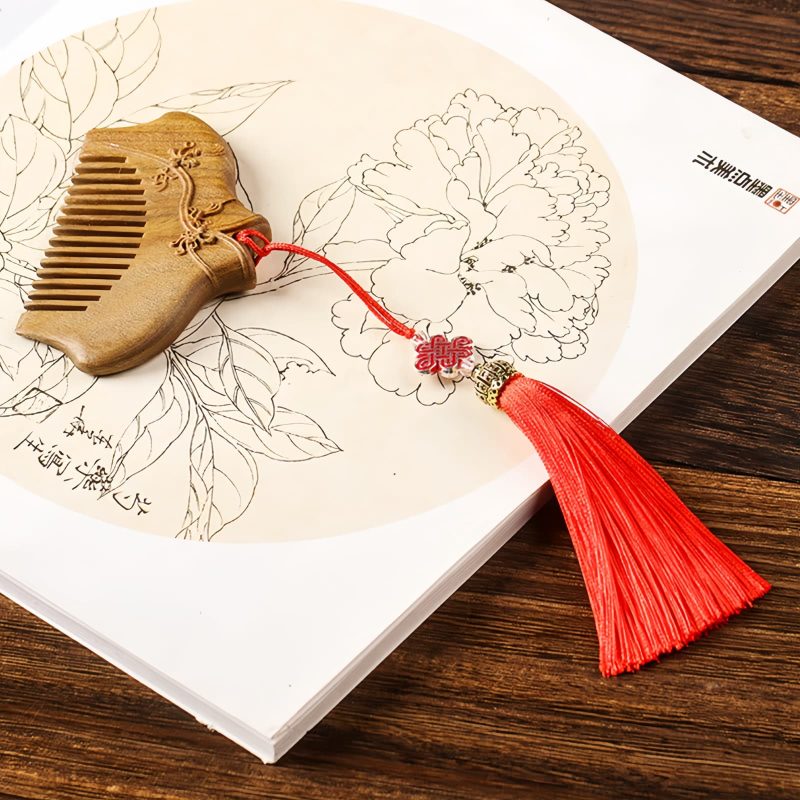Peine Tallado con Flores de Sándalo Verde Green Sandalwood Floral Engraved Comb