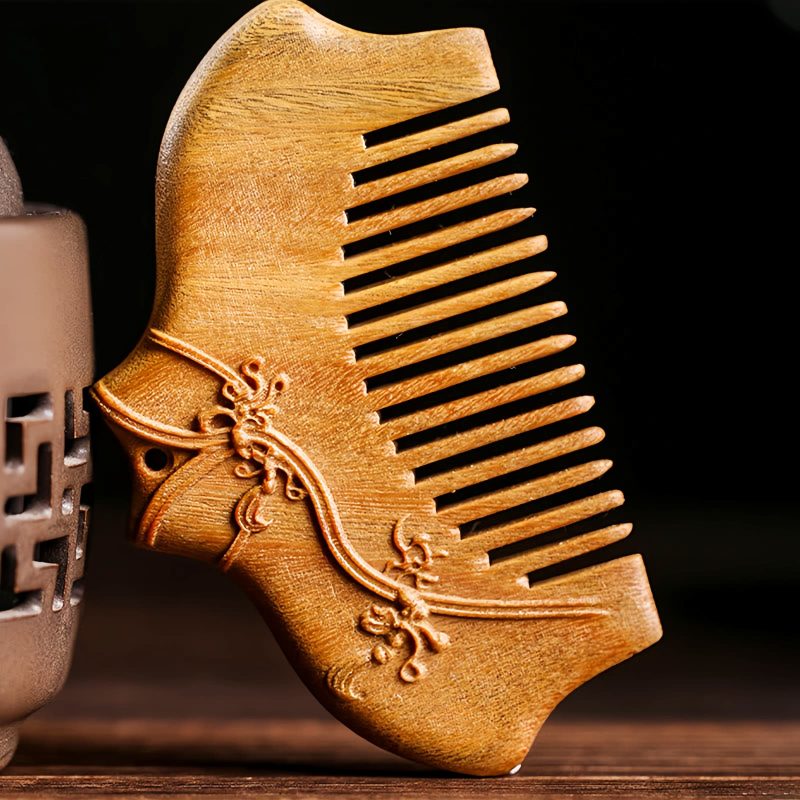 Peine Tallado con Flores de Sándalo Verde Green Sandalwood Floral Engraved Comb